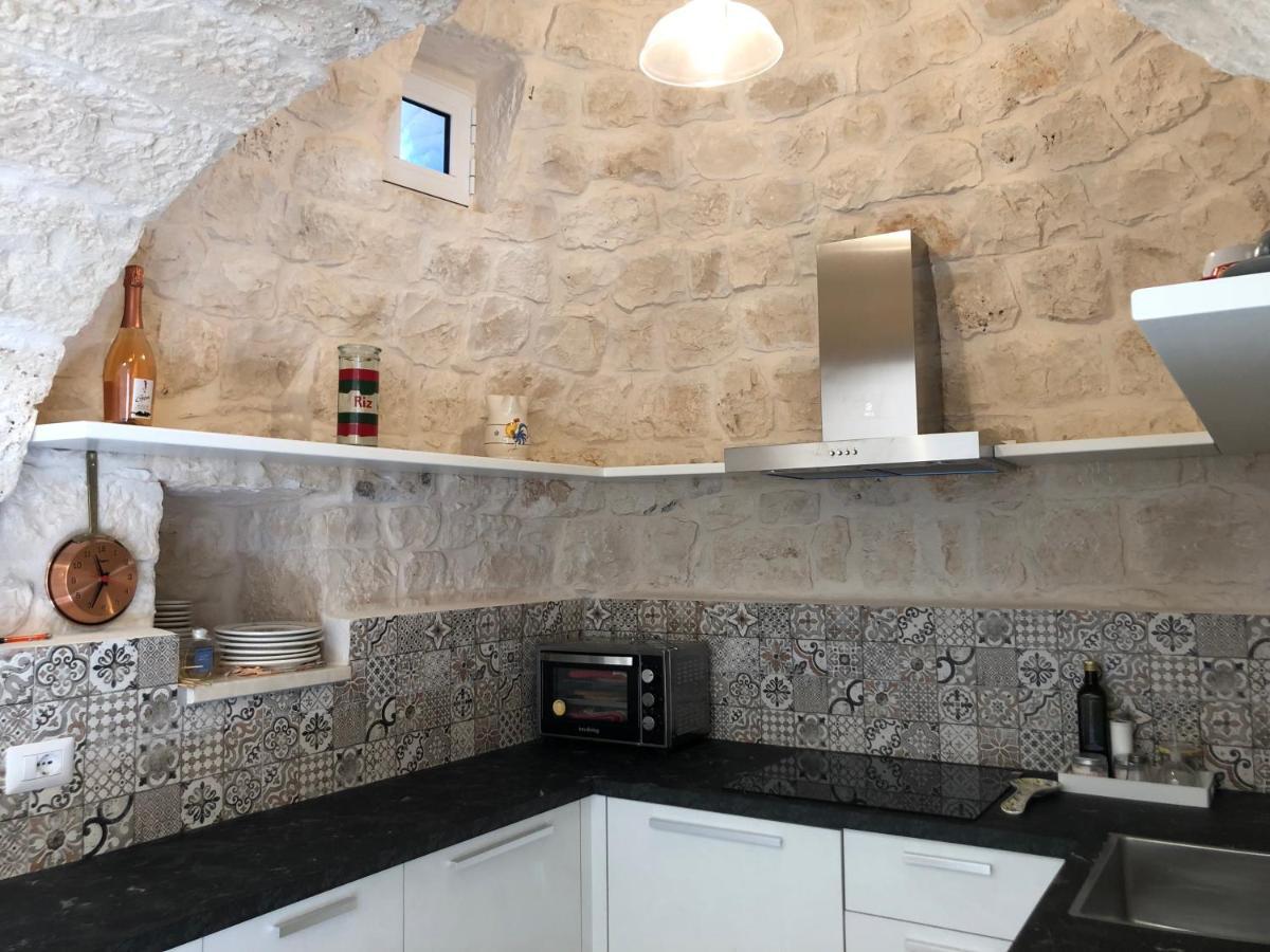 Trullo Dell' Edera Con Piscina Privata Lejlighed Alberobello Eksteriør billede