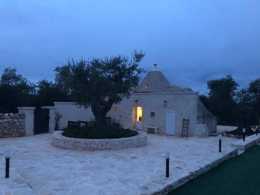 Trullo Dell' Edera Con Piscina Privata Lejlighed Alberobello Eksteriør billede